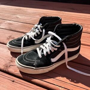 Sk8-Hi Shoe UNISEX